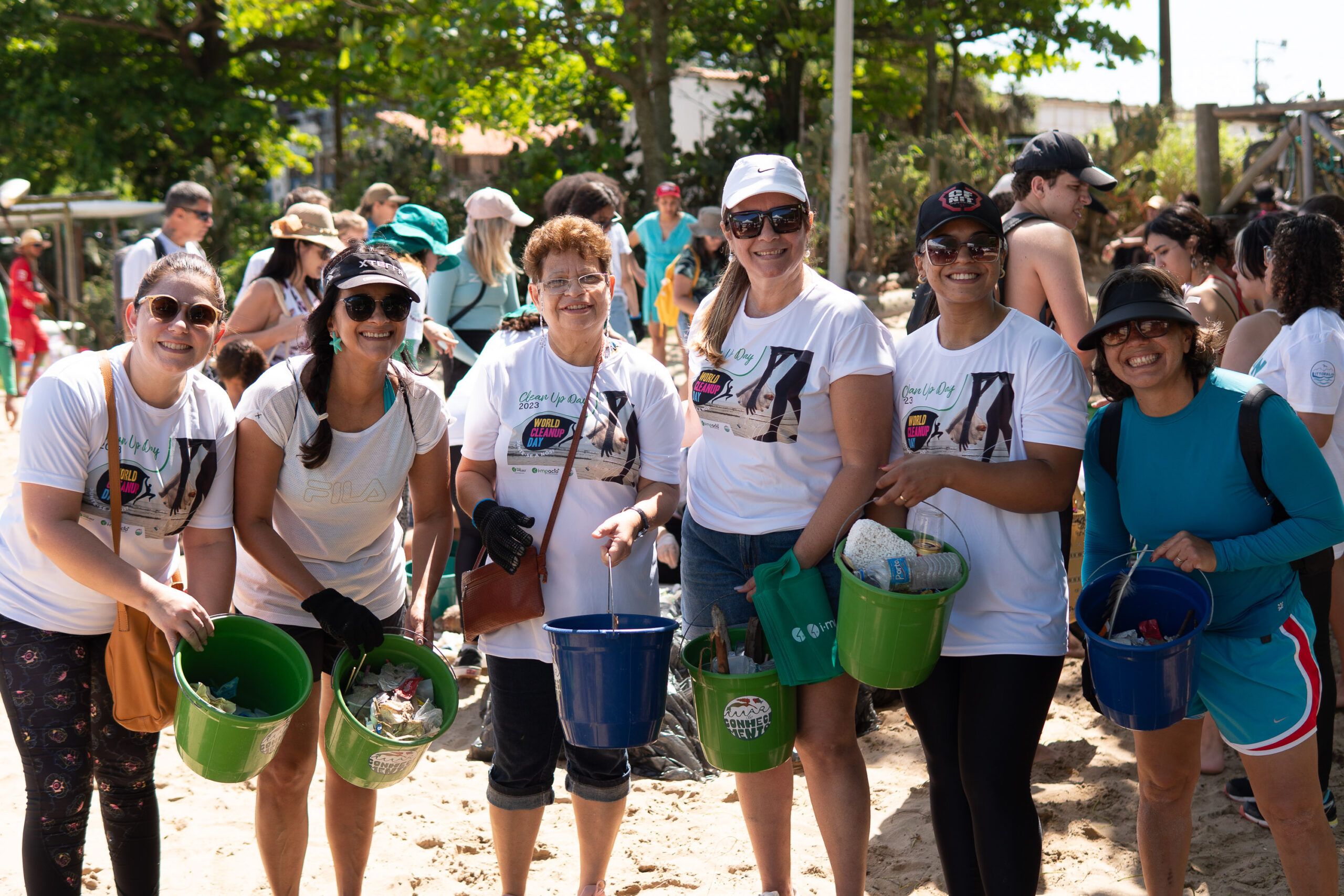 Mais de 80kg de resíduos retirados da Praia de Itaipu no Clean Up Day